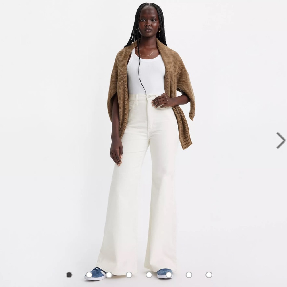 NWT Levi’s Premium Denim Ribcage Bell Corduroy Pants in Egret/White